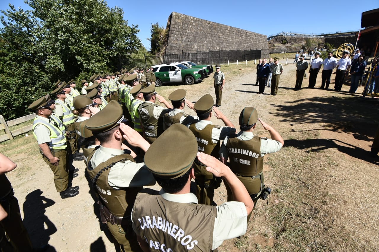 Intendente Cesar Asenjo Carabineros